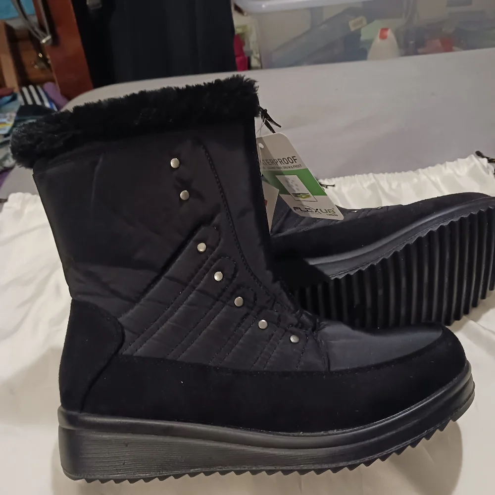 NWT!! WOMEN'S WATERPROOF WINTER BOOTS Sz 7 - Picture 2 of 13